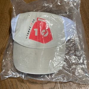 Oiselle hat